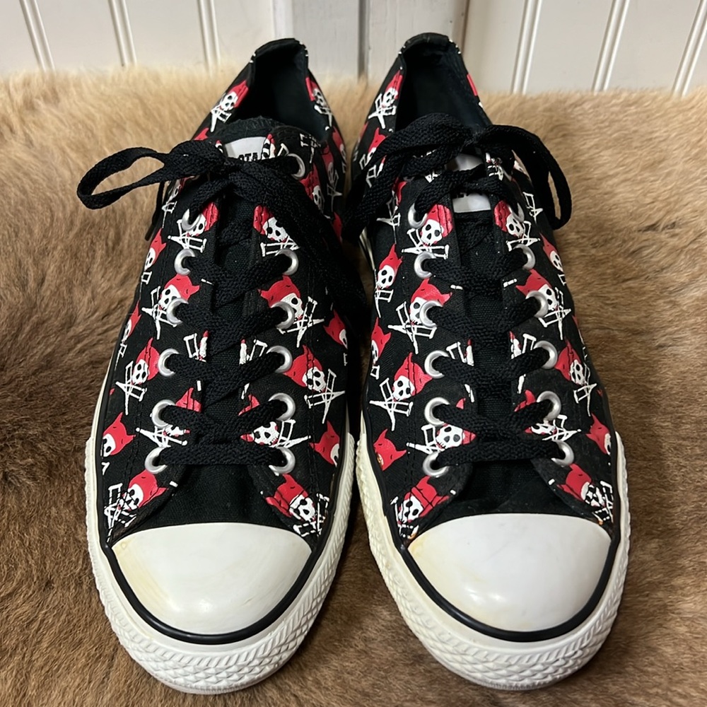 Jackass The Movie Skull and Crossbones Converse Sneakers 11 - Picture 2 of 8